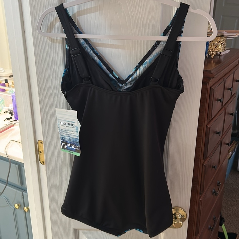 NWT Gabar Blue and Black One Piece Swimsuit V-Neck Ruching  UPF 50+ SZ 8 - Picture 3 of 7